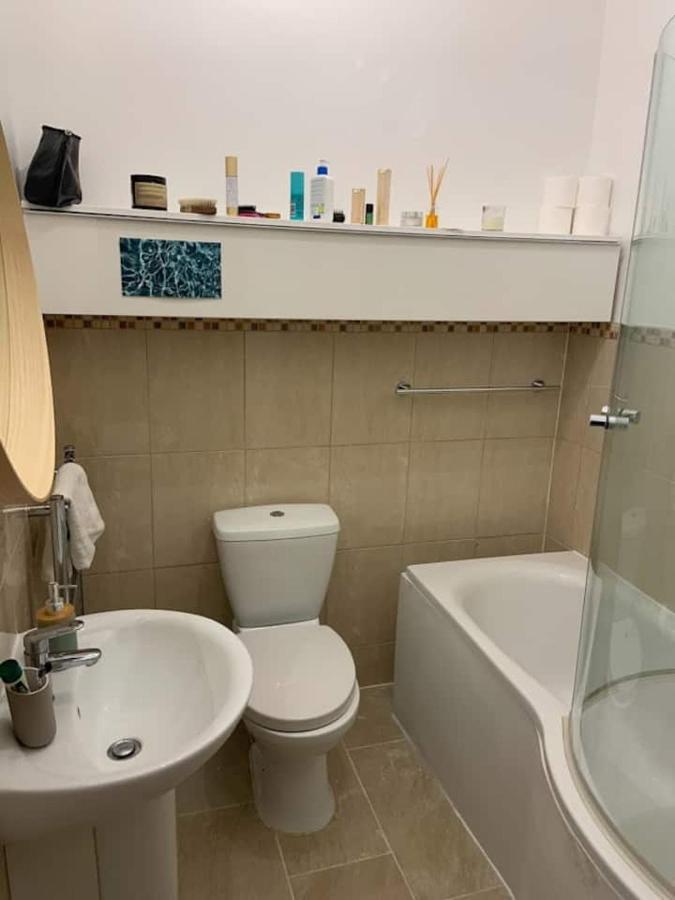 Lovely Spacious 1-Bedroom Flat In Tufnell Park Close To Central Лондон Экстерьер фото